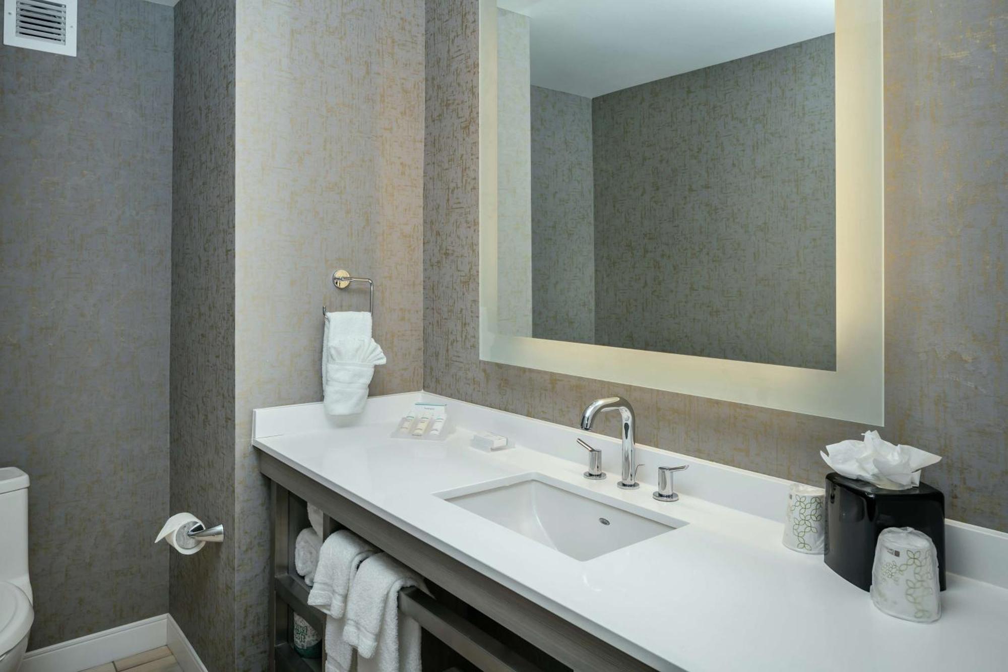 Hilton Garden Inn Seattle Bellevue Downtown, Wa Buitenkant foto